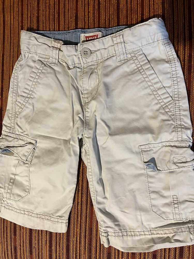 Сет 5 години панталон Levi’s, тениски Nike и Okaidi, риза Ralph Lauren