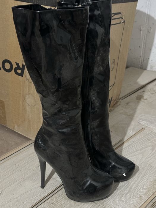 Женский    этик сотилади лакиронний сифатлиси