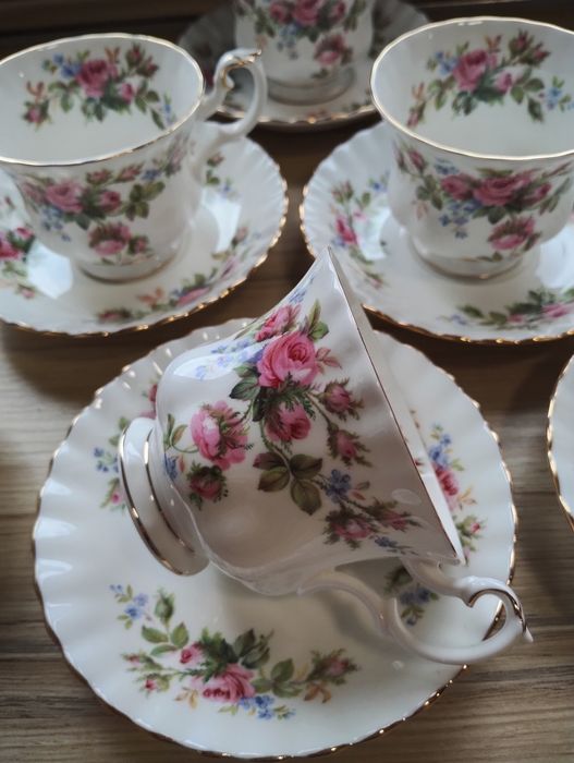 Royal Albert сервиз за чай