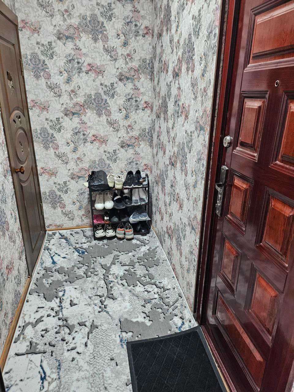 Продаётся квартира 1в2/4/4 Феруза Среднее состояние С мебелью Техникой