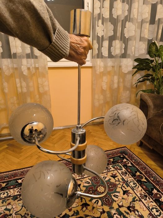 Предлагам полилей