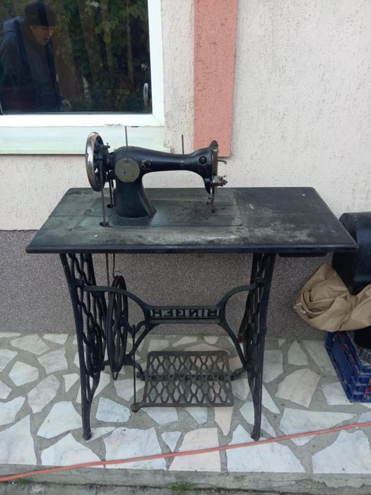 Masina de cusut Singer veche, functionala