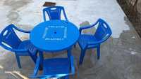 Продается пластиковое стол и стуля