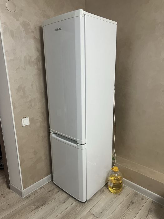 Холодильник на запчасти Beko