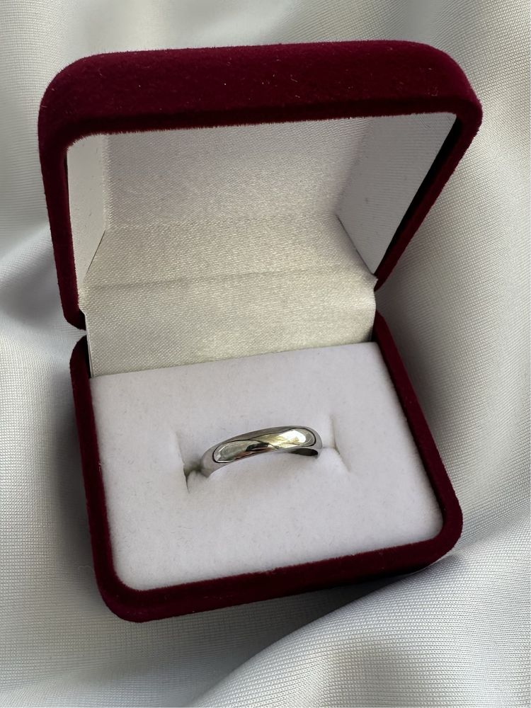 Обручальное кольцо, НОВОЕ, белое золото 585 пробы, 17 размер