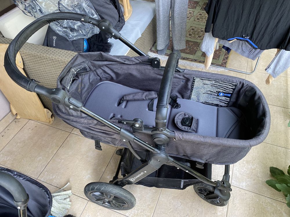 Carucior Kinderkraft 3 in 1 Moov negru