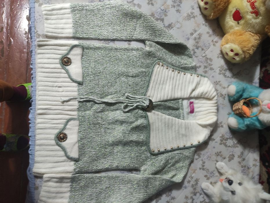 Продаю кофту из ангорки новая