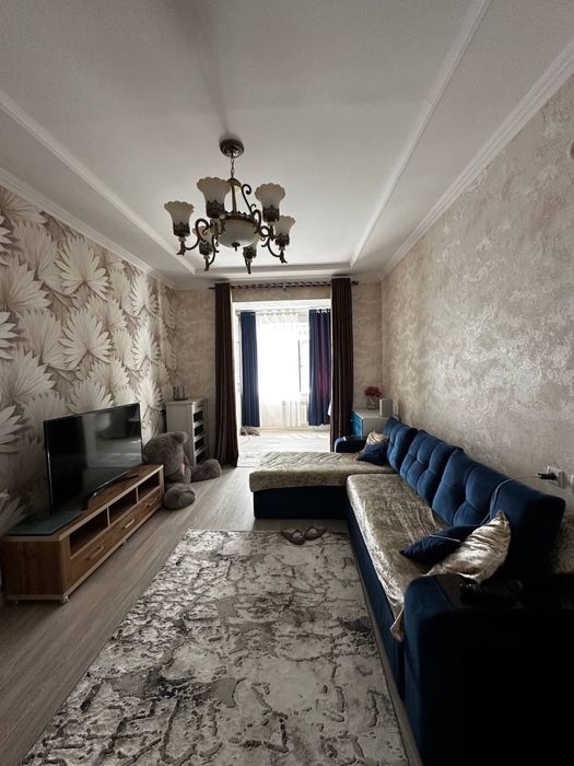 Продается квартира , гостинница сафир.