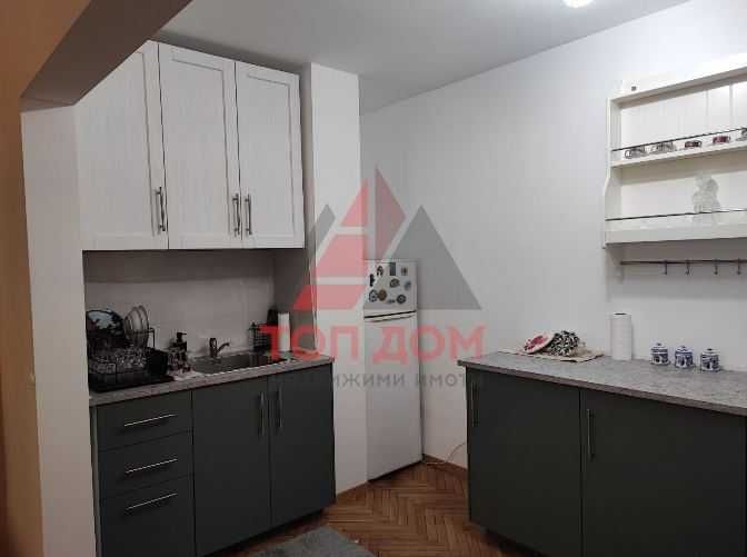 Дава се под наем Тристаен апартамент в Варна, Колхозен пазар - 98 кв.м за 484.5 € - Снимка #1