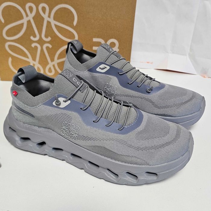 L O E W e X On Cloudtilt  45