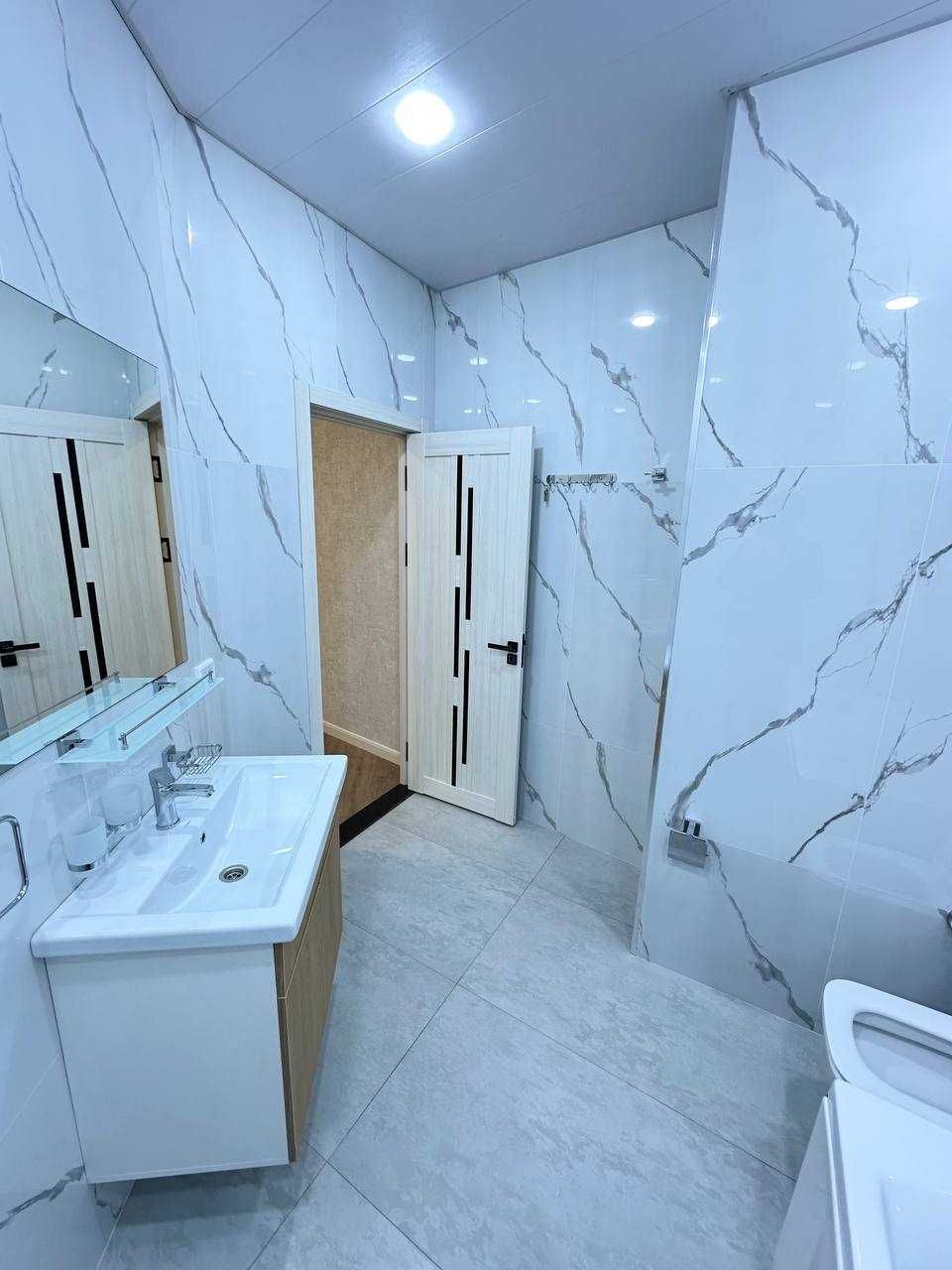 Новостройка 2 комнатная 60м2; 2/2/7  ресторан Версаль, метро Тинчлик