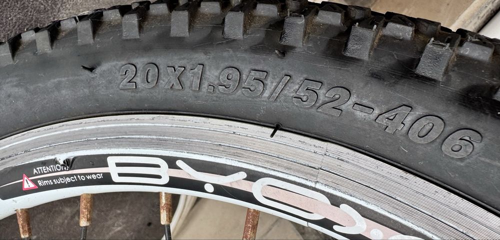 Колело за момиче Boyx 20”