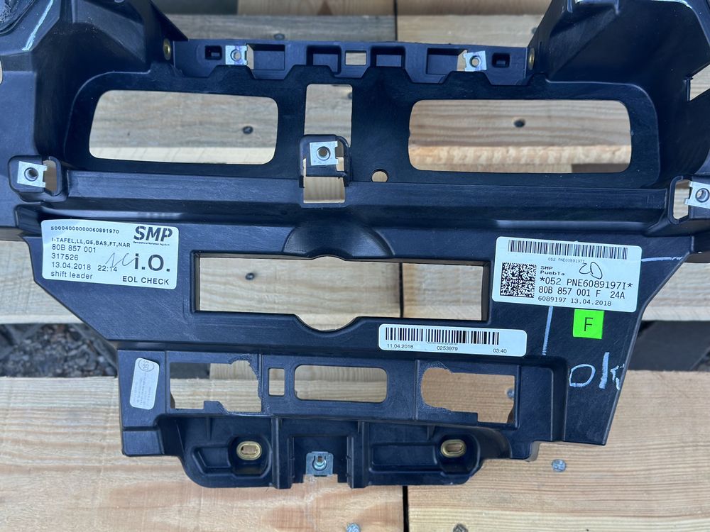 Табло AUDI Q5 SQ5 FY 80B857001F
