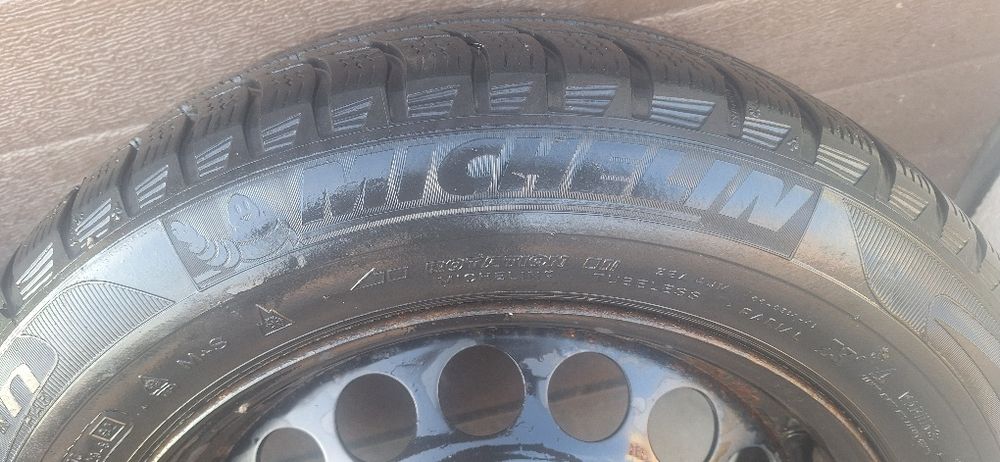 Set roti cu anvelope iarna Michelin 205/60r16 Audi a4 b8