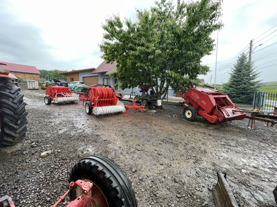 Balotiera mica cu motor propriu pentru zone de Deal sau Munte