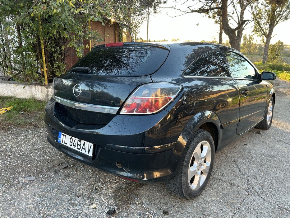 Opel Astra H GTC