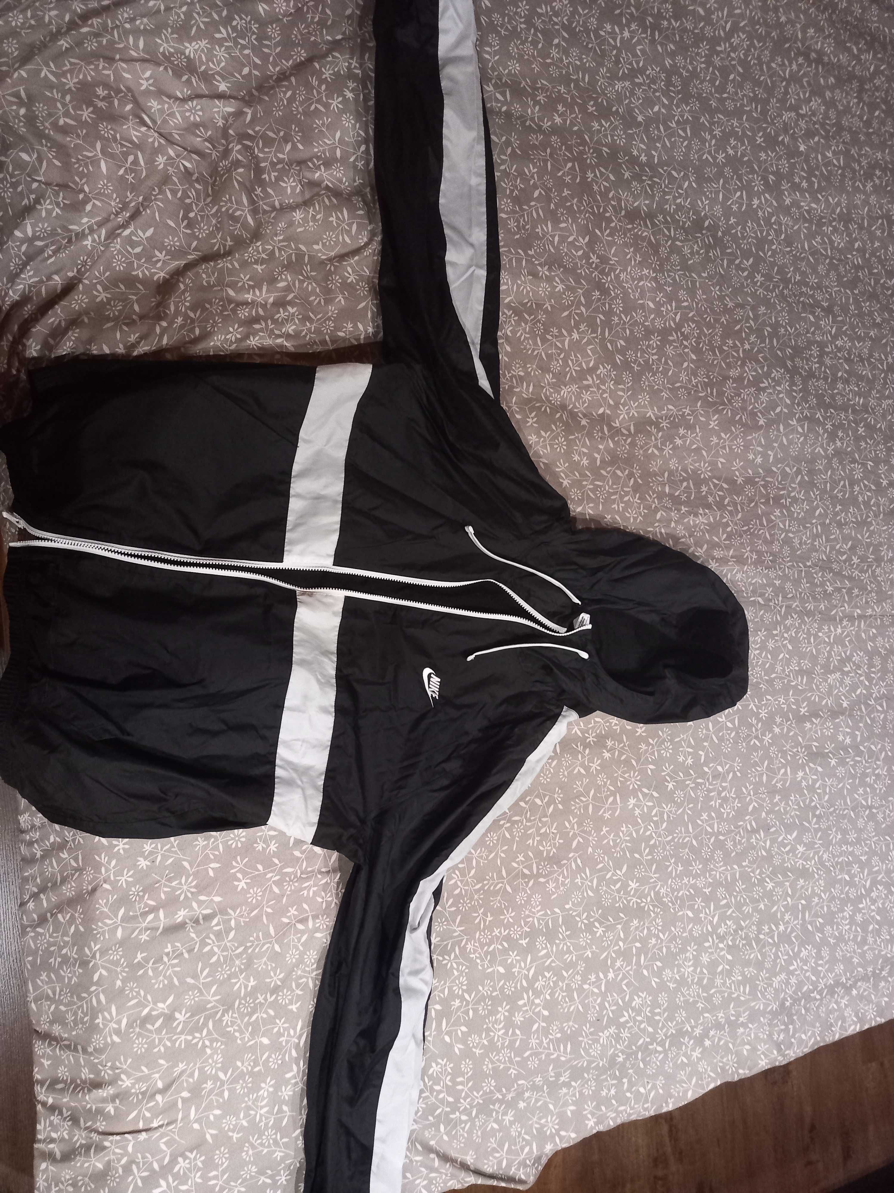 Nike tracksuits retro black and white 1