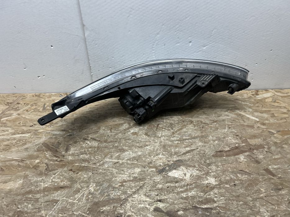 Far Hyundai i20 halogen 2014-2017 stanga