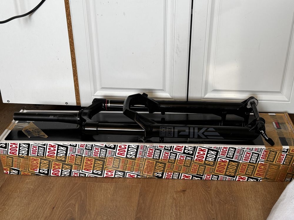 Fox 36 38 Rock Shox Pike вилки шокове