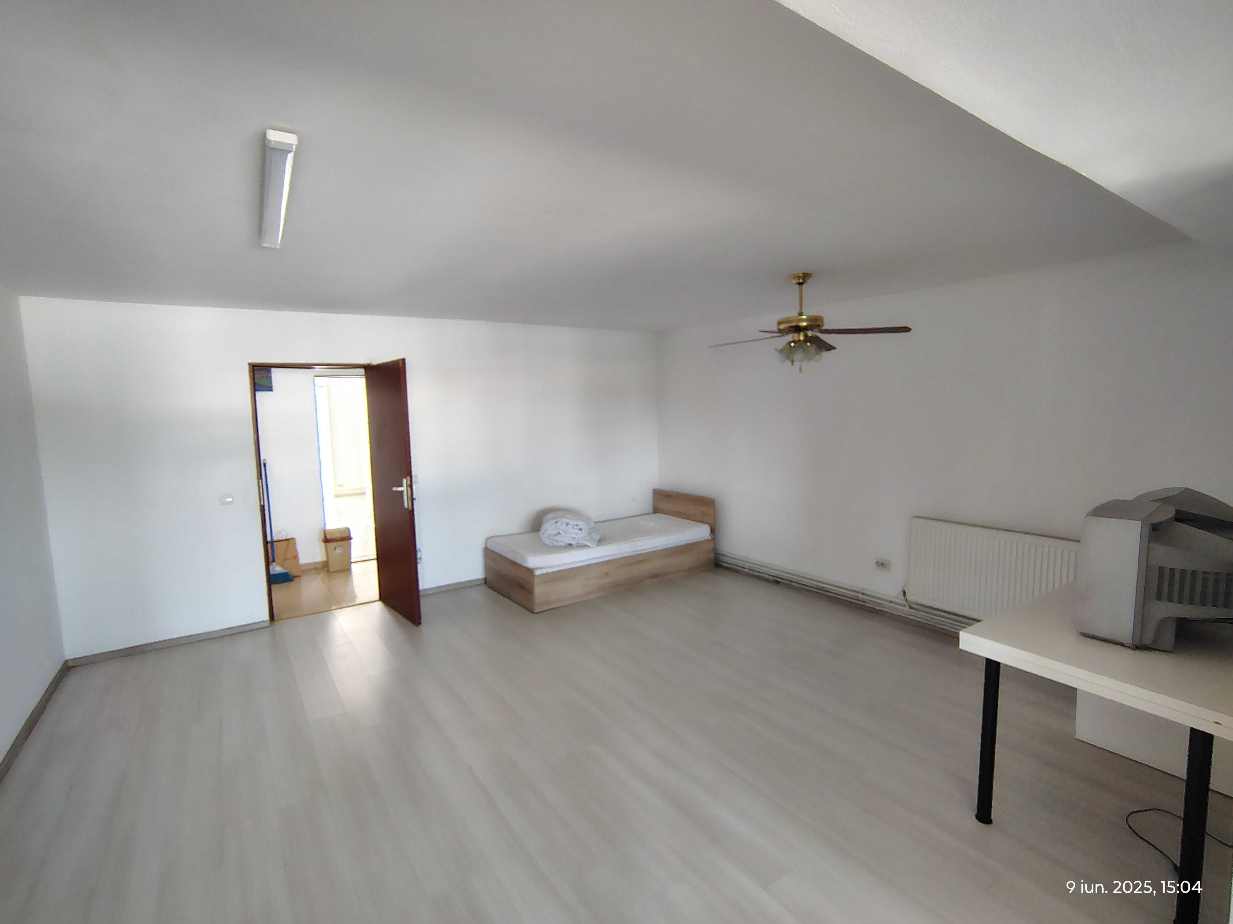 PF dau in chirie ap 3 camere decomandate 115 mp în zona Emerson