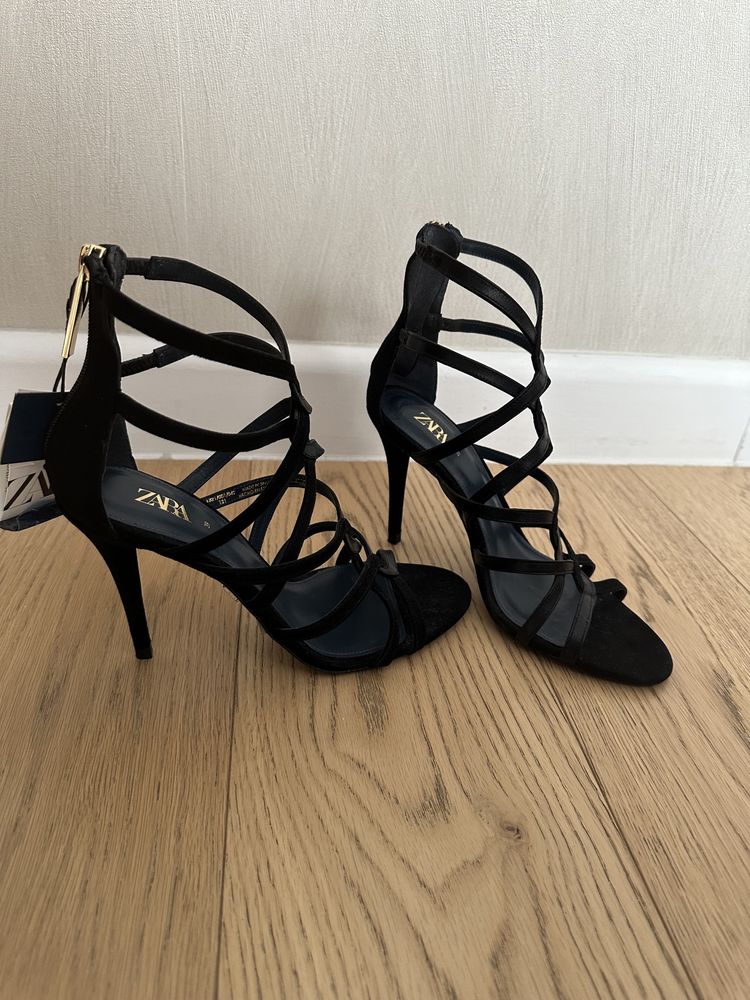 Sandale noi din piele, Zara, 39