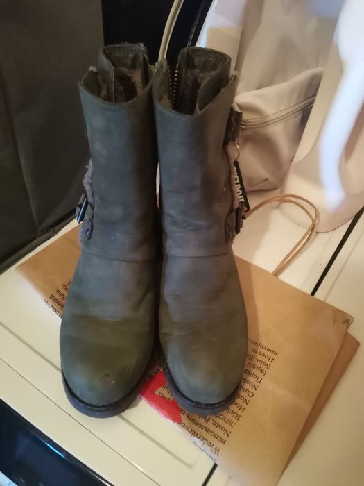 Боти ugg 35 номер и36 номер