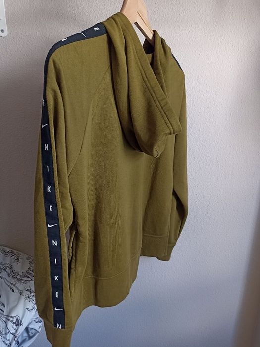 Суитчър Nike нов