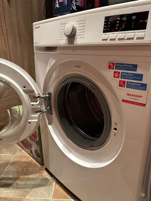 Пералня Sharp, работи перфектно