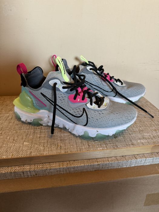 Adidasi nike multi color