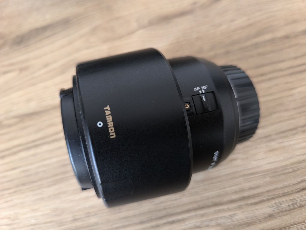 De vanzare  obiectiv tamron si un nikon d 7100