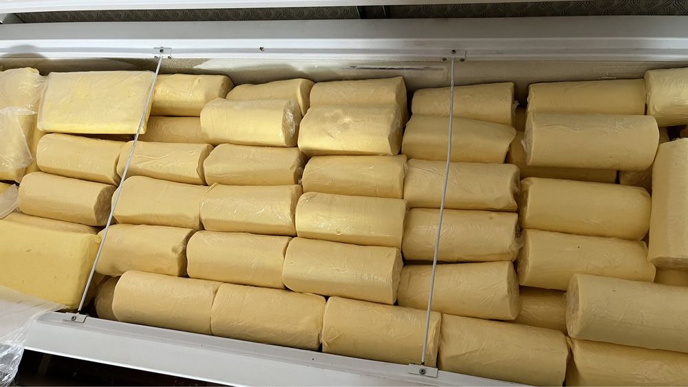 Чисто домашняя  майская масло, үйдің таза сары майы