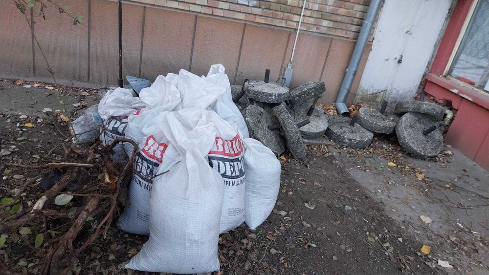 Transporturi de moloz , mobila veche , Evacuare moloz ,Transport moloz