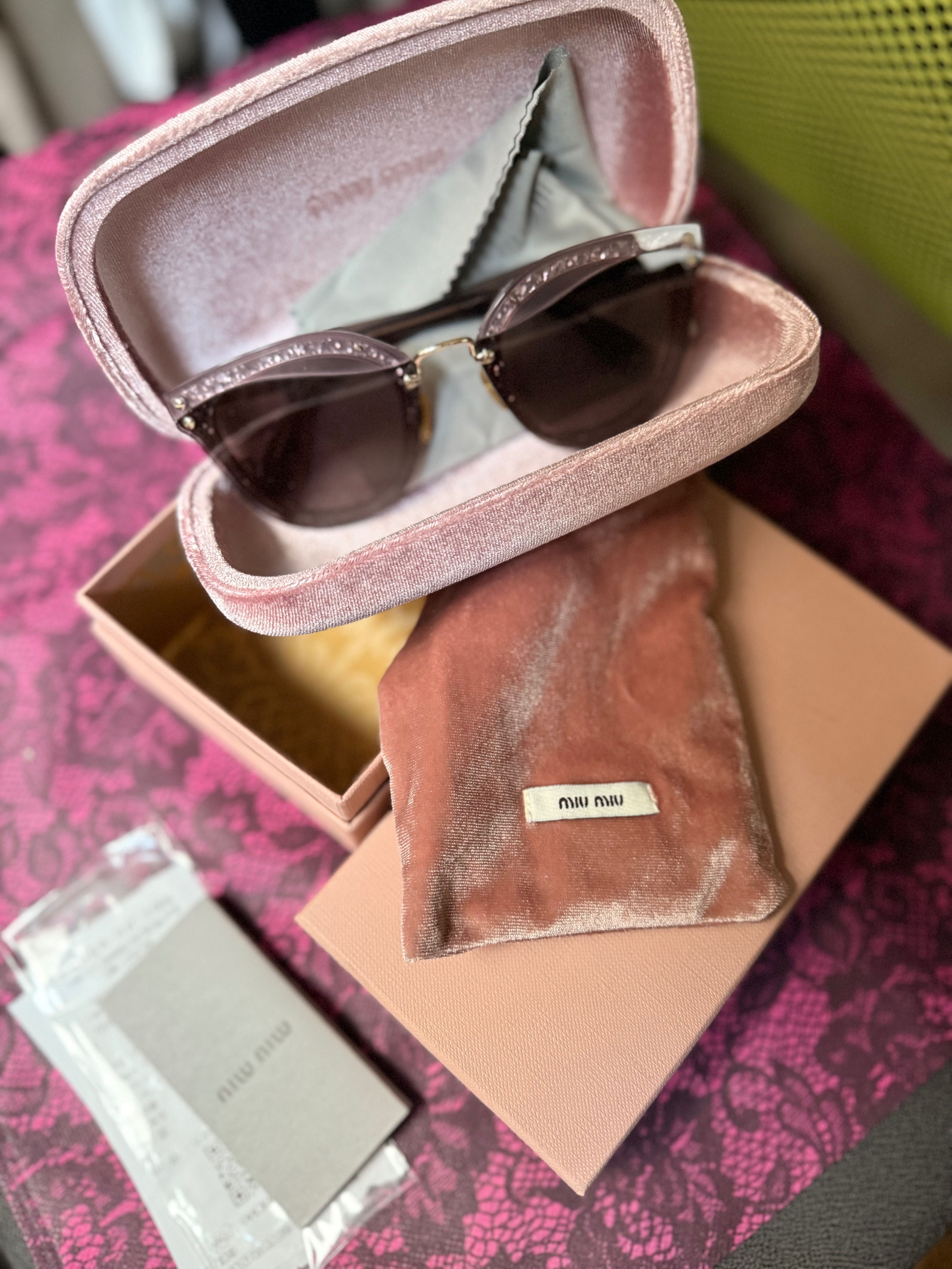 Слънчеви очила Miu Miu