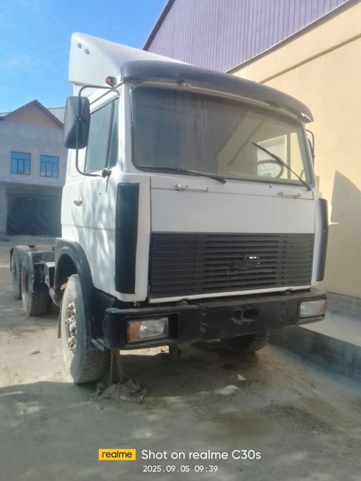 Маз тягач сотилади срочно