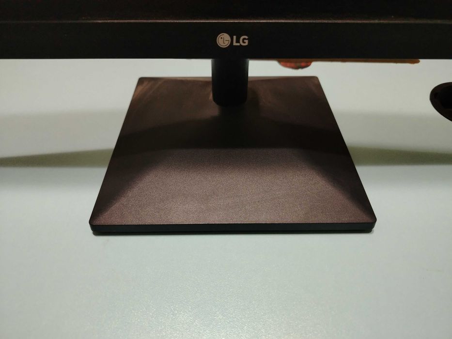 Monitor LG 20MK400A 19V D-SUB