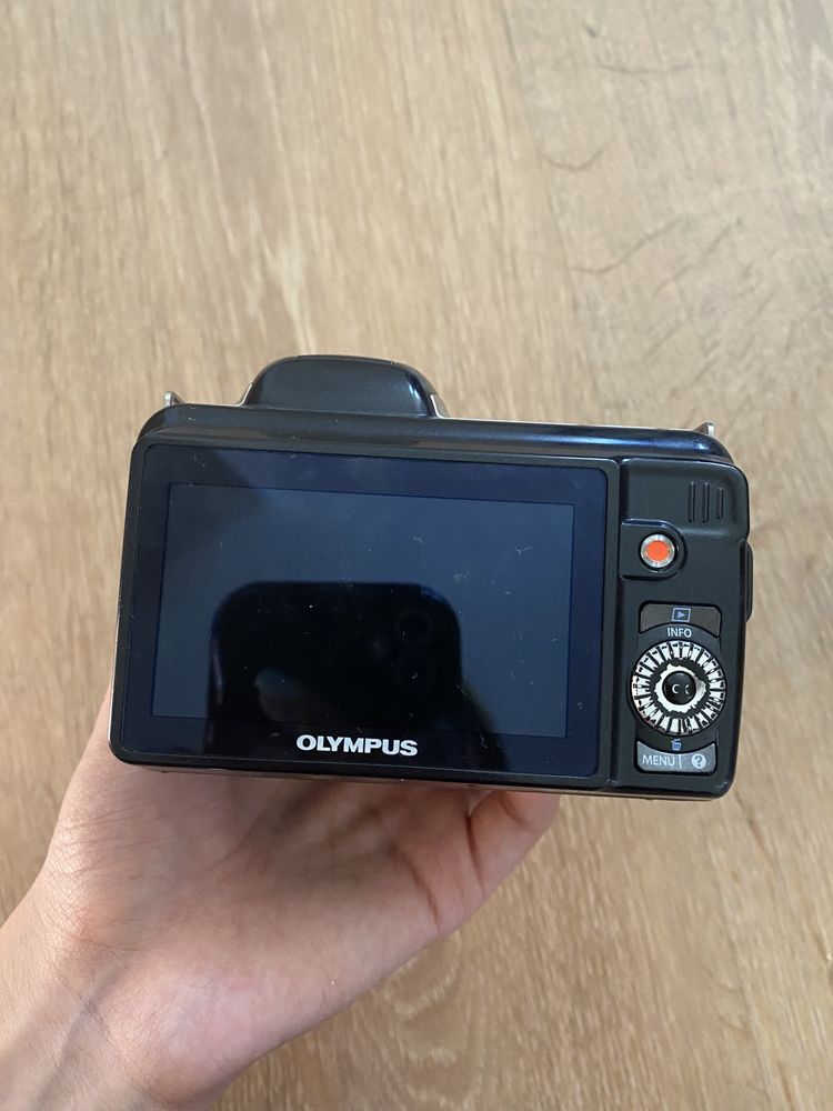 Камера Olympus SP-810UZ