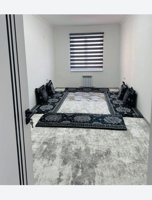 Shayxontohur  Xalqlar doʻstligi saroyi yonida arenda