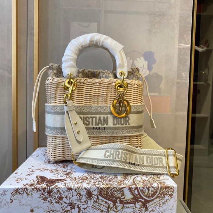 Уникална чанта Dior 25см модел 2023г. НАЛИЧНА