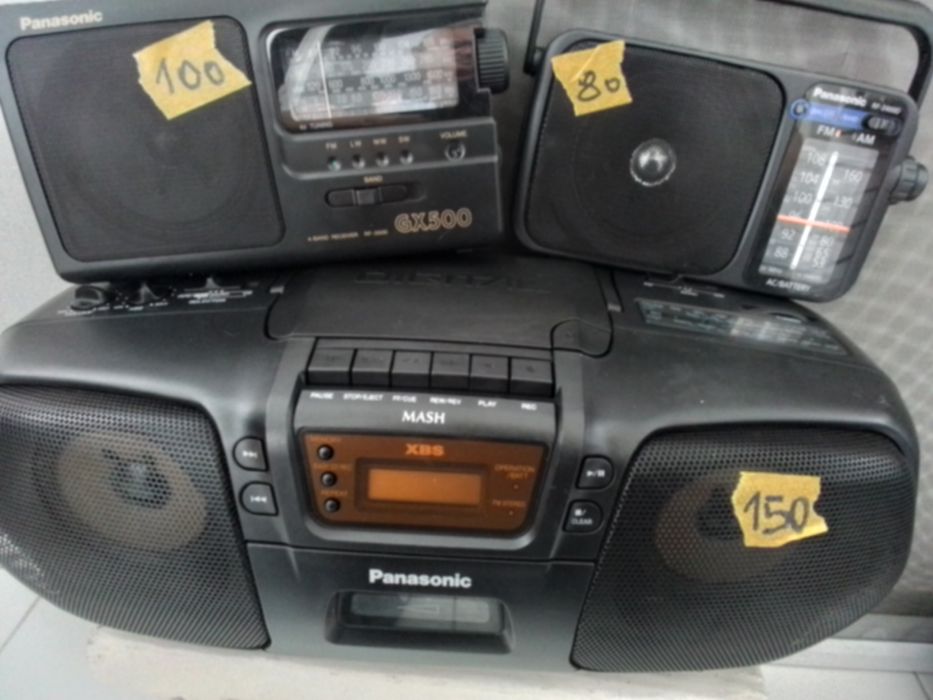 Radio panasonic portabil