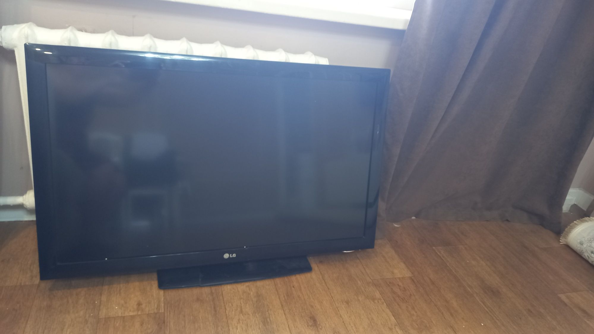 Продам телевизор LG б/у