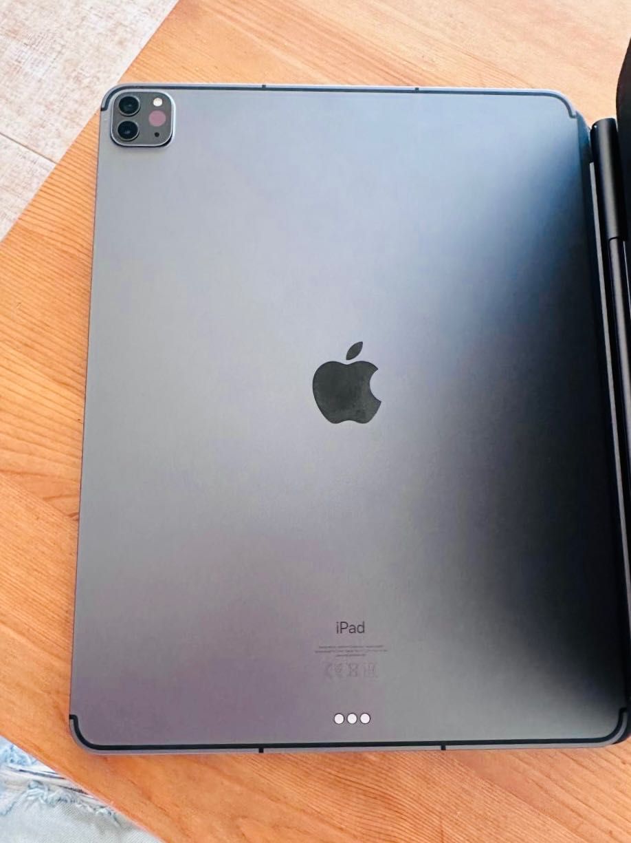 Apple iPad Pro 12,9" (2022) 5th Gen, 128GB, Wi-Fi, Space Grey