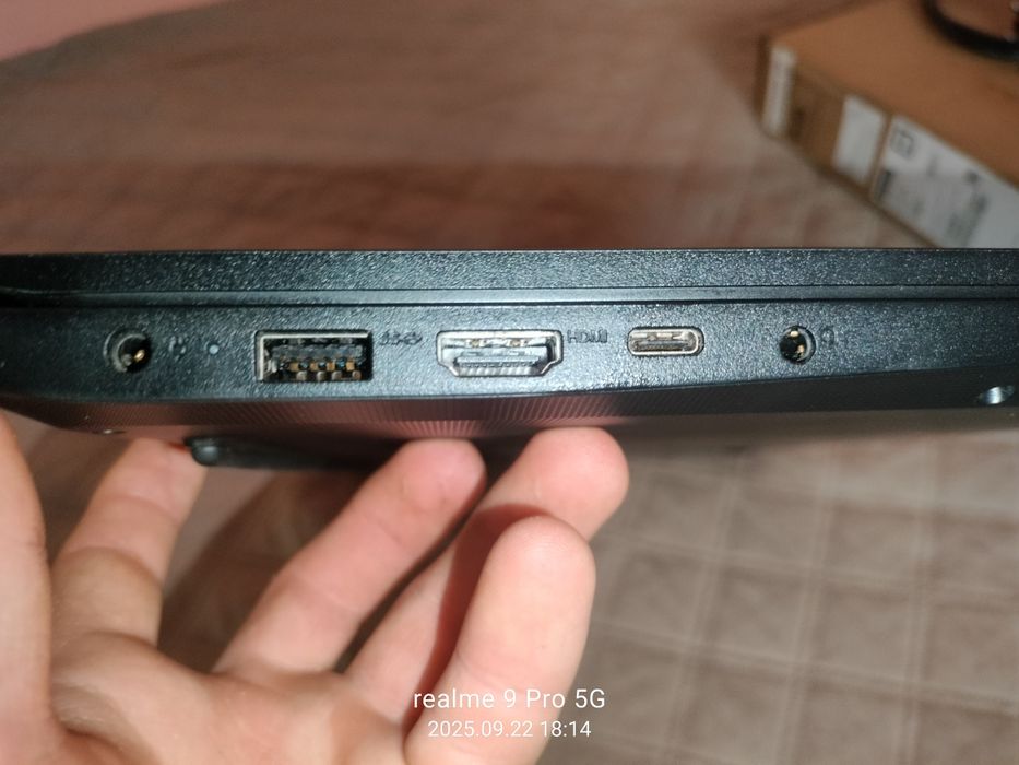 Лаптоп Lenovo V15 G3