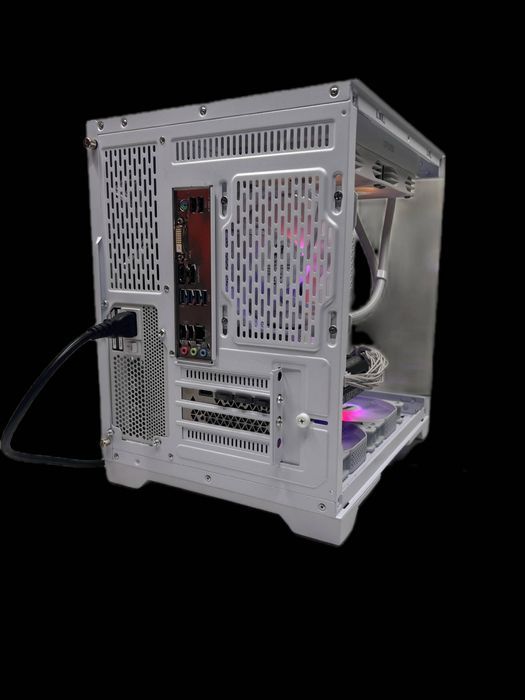 Sistem Gaming CORE TWO - Ryzen 5 5600X, 32GB RAM, SSD 1TB și RTX 5050