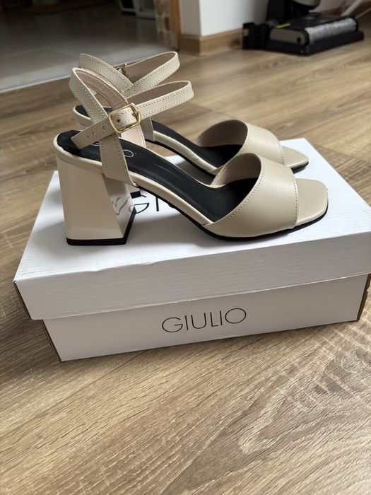 Sandale cu toc din piele naturală Giulio mărimea 35
