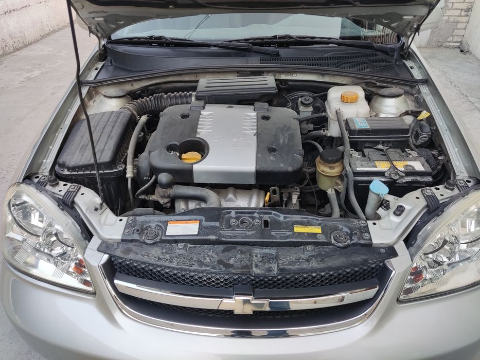 Lacetti 1.8 в отличном состоянии. 85к пробег.