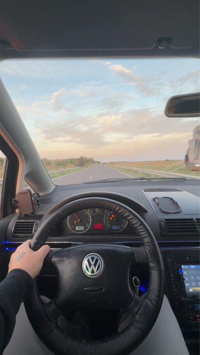 Sharan 1.9 TDI masina de familie