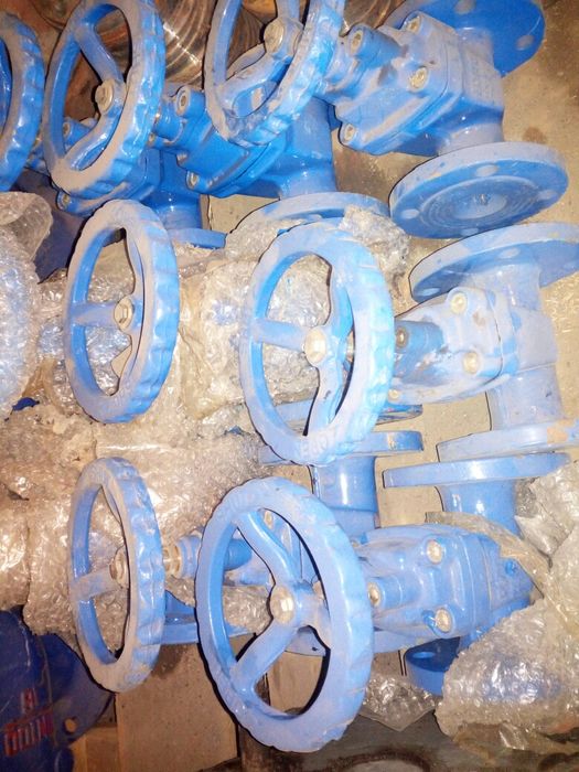 Продам обрезиненые задвижки диаметр 50 ру 10