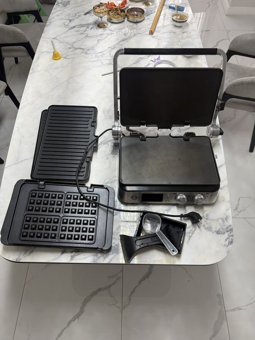 Мультигриль Delonghi D1030 3в1