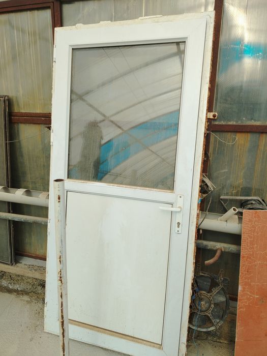 Бу пластик есик,