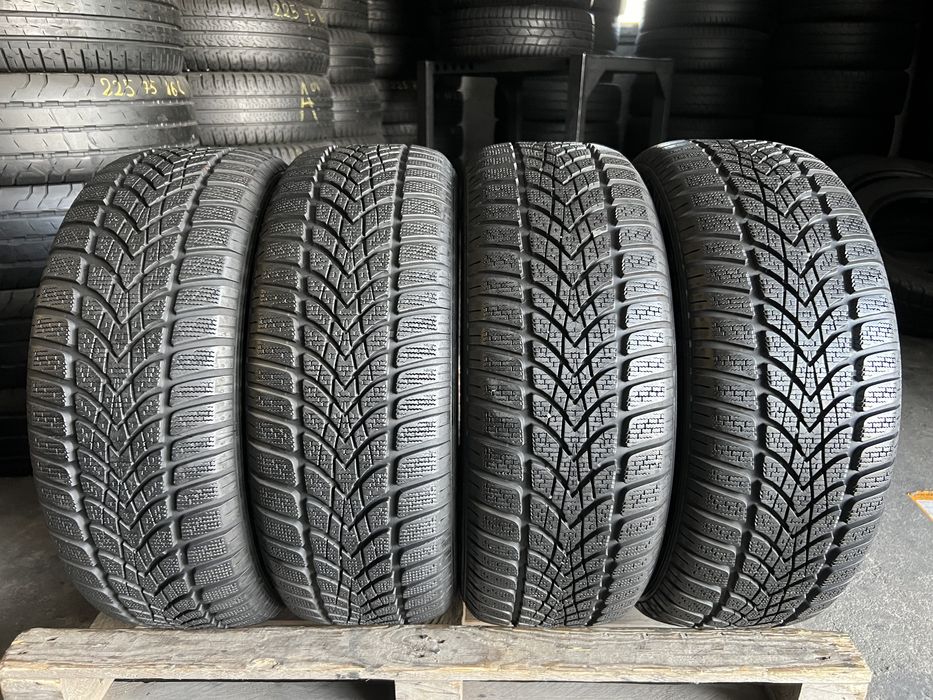 4 anvelope de iarna 205/55/16 Dunlop 7.2-7.7 mm